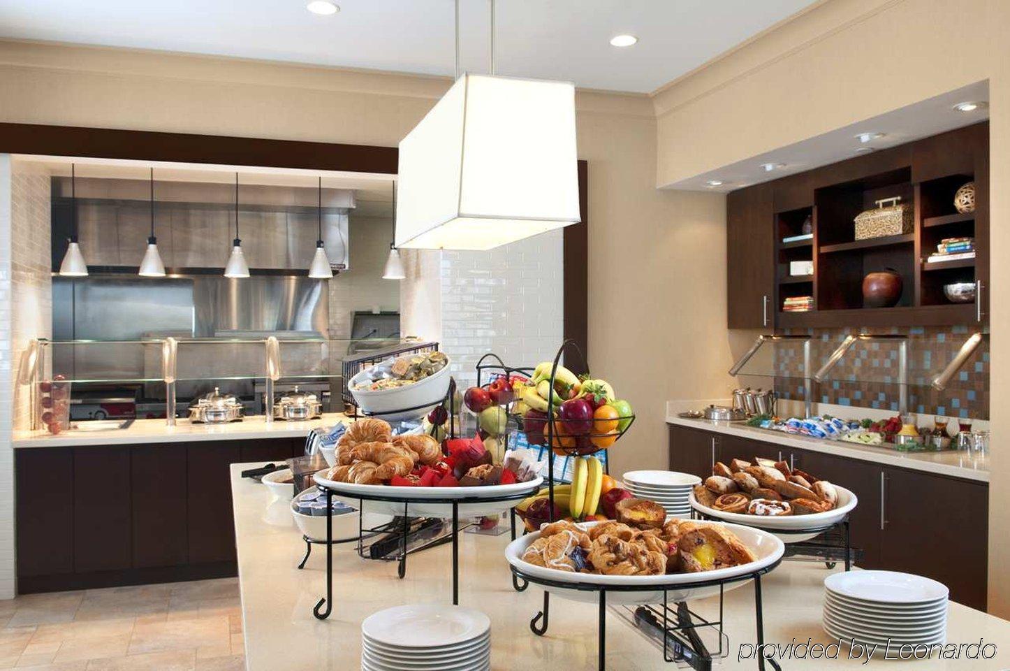 Hilton Garden Hotel 3*